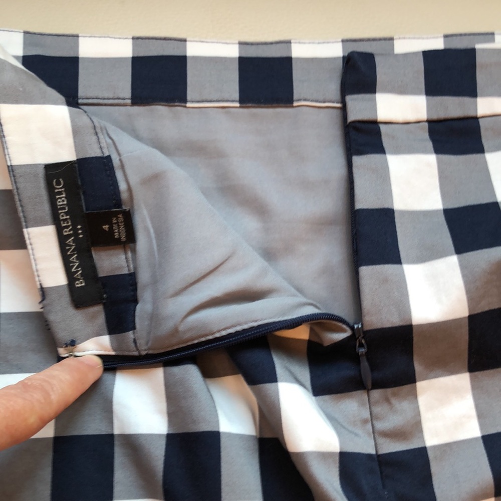 Banana Republic blue/gray/white midi pencil skirt - Picture 5 of 6